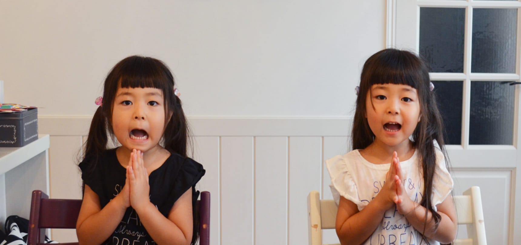 2人の女の子の画像